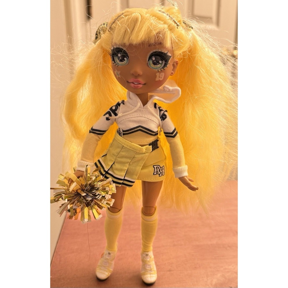 Rainbow High Cheer Sunny Madison Cheerleader Yellow Hair/Outfit Fashion Doll